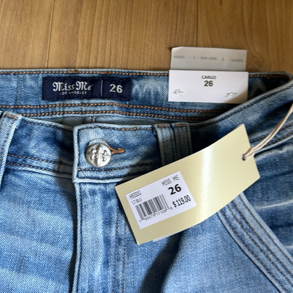 Miss Me High Rise Cargo Jeans - Picture 3 of 6